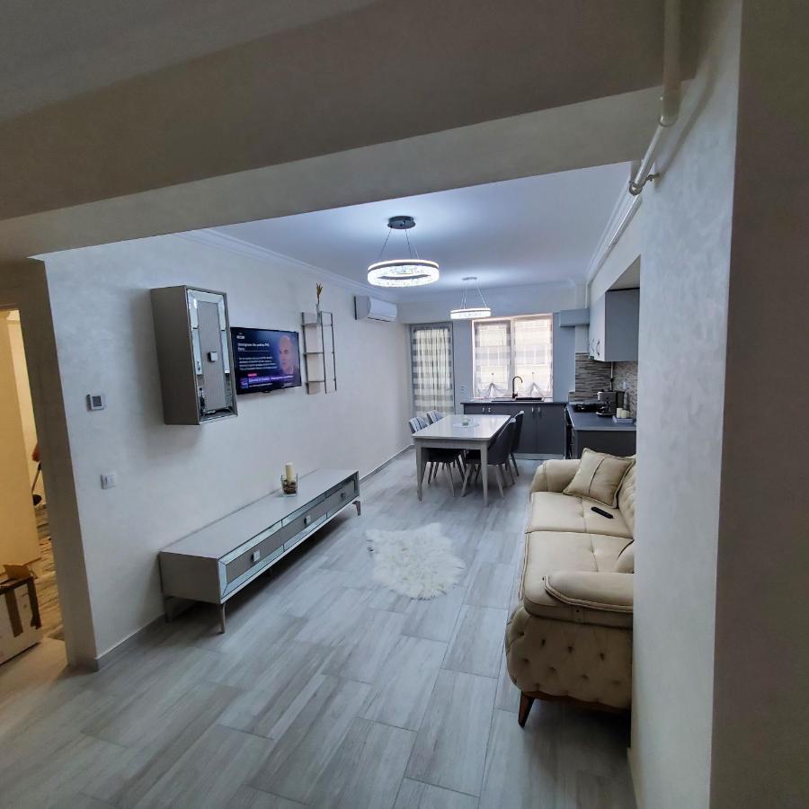 Luxury Apartament Bacovia Бакеу Екстер'єр фото