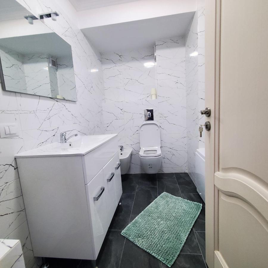Luxury Apartament Bacovia Бакеу Екстер'єр фото
