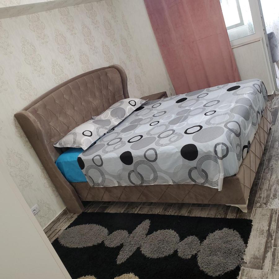 Luxury Apartament Bacovia Бакеу Екстер'єр фото