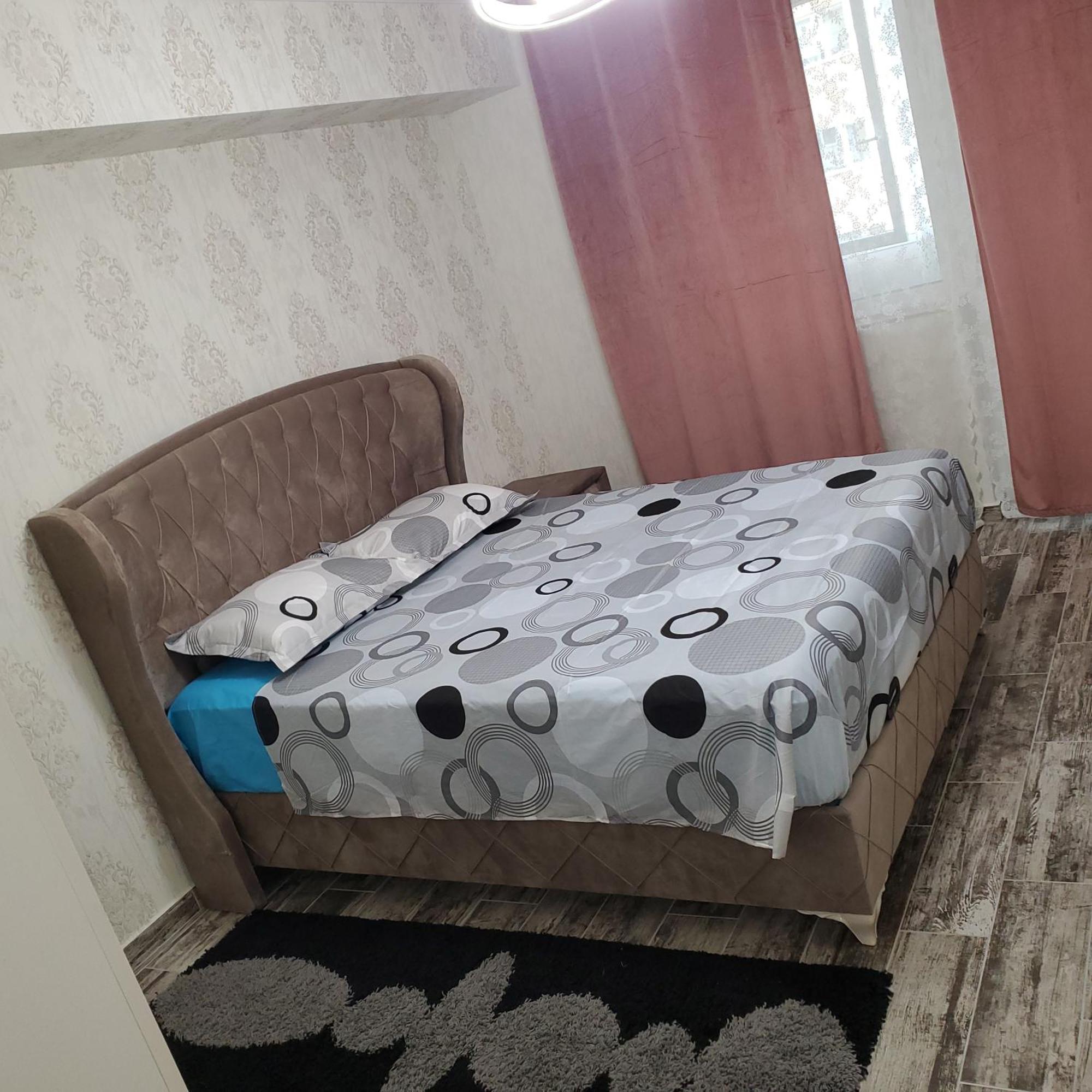 Luxury Apartament Bacovia Бакеу Екстер'єр фото